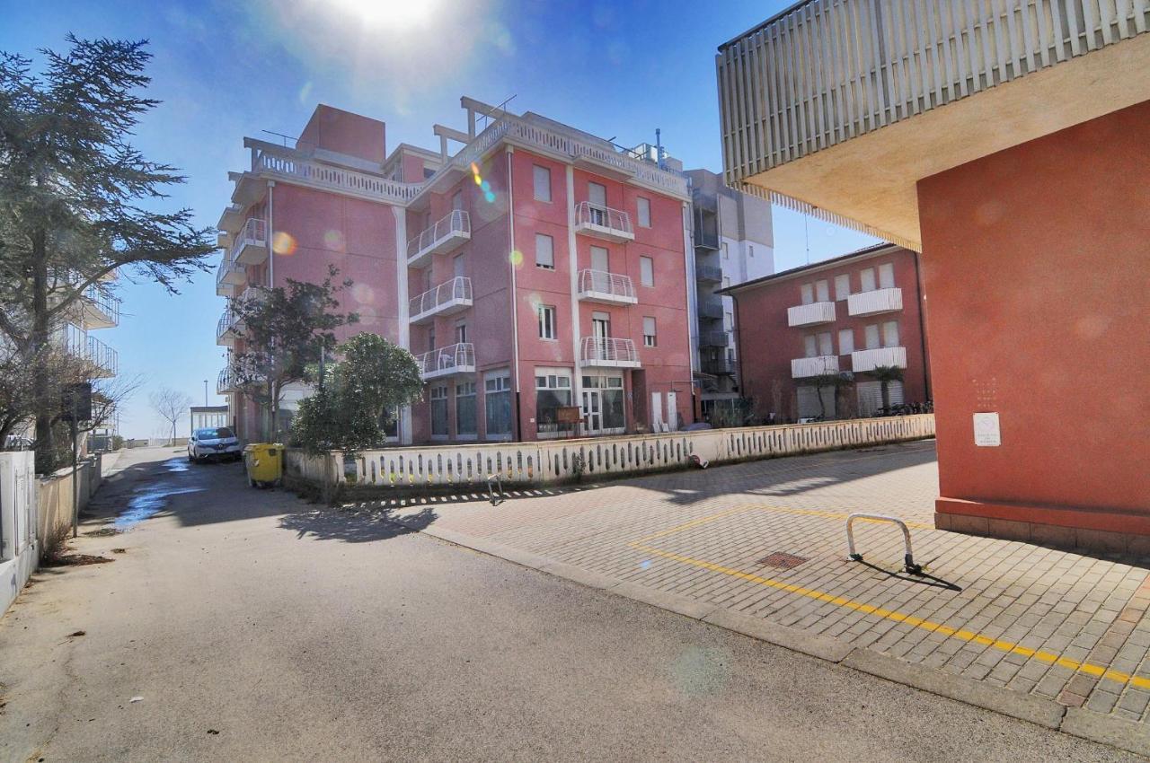 Milan Apartman Caorle Kültér fotó